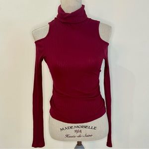 LF Emma & Sam Red Cold Shoulder Ribbed Modal Turtleneck Top/Sweater Size S